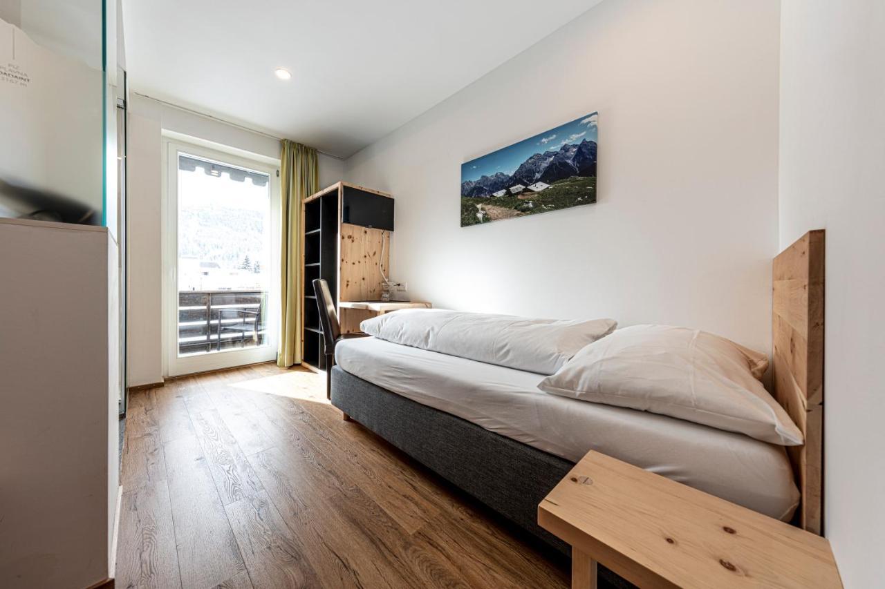 Hotel Filli Scuol Extérieur photo